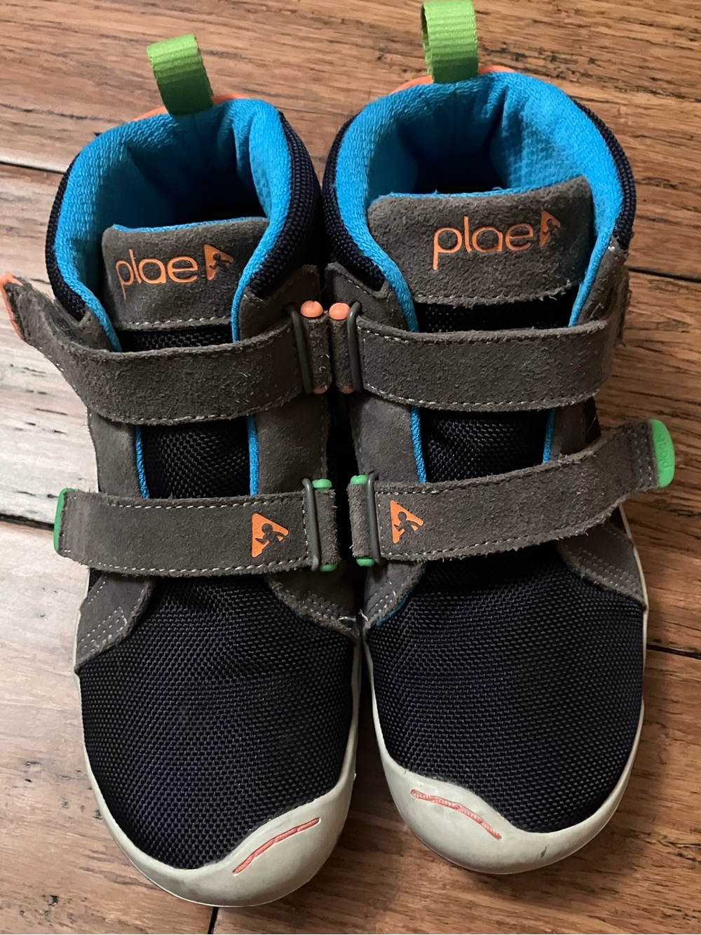 PLAE brand High-Top MAX Sneakers - youth size 1/EU 32